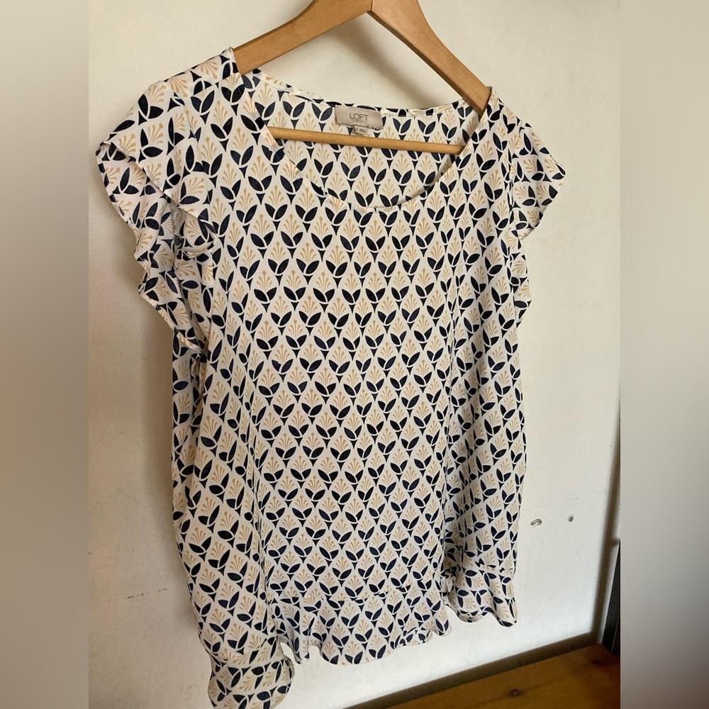 LOFT short sleeved blouse